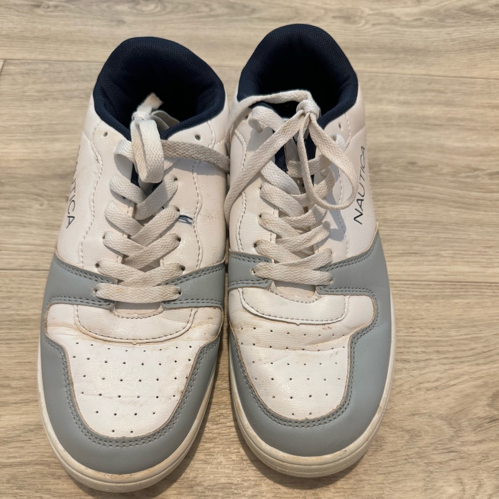 Boys Nautica Shoes. Size 6Y.